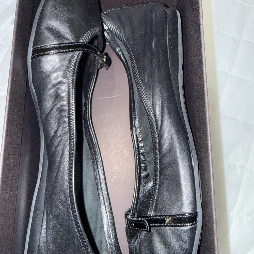 NIB Cole Haan Women's Black Flats with NIKE AIR SOLES